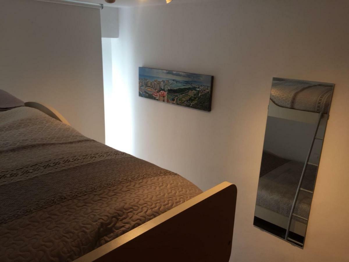 Apartamento Angelinma Apartment มาลากา ภายนอก รูปภาพ