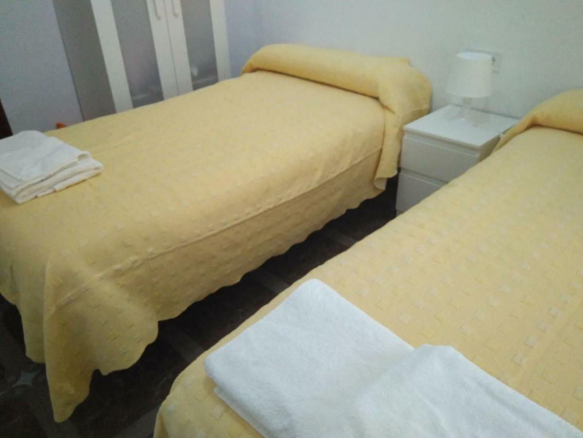 Apartamento Angelinma Apartment มาลากา ภายนอก รูปภาพ