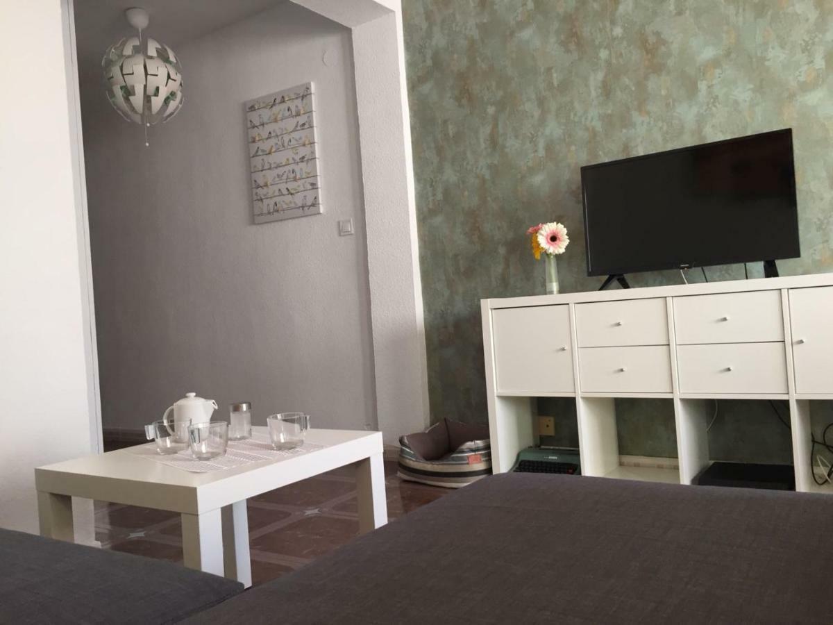 Apartamento Angelinma Apartment มาลากา ภายนอก รูปภาพ